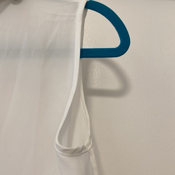 Top Chiffon With Daisy Appliqués - Picture 9 of 12